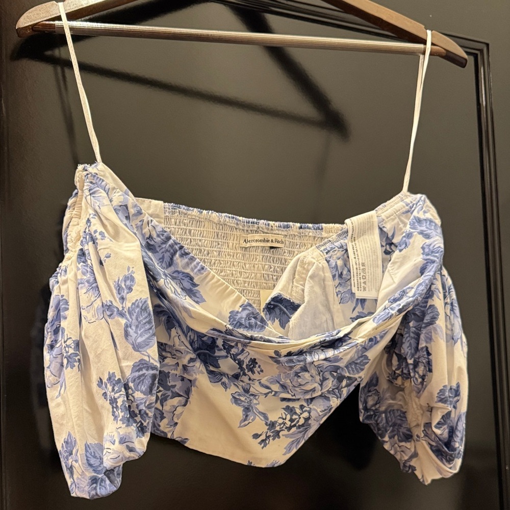 Floral Blue and White Women's Crop Top {NWT}